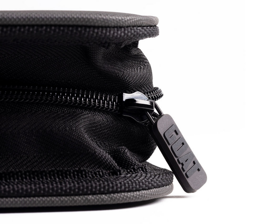 12-Pocket Toploader Zipper Binder – Holds 384 Toploaders – view 7