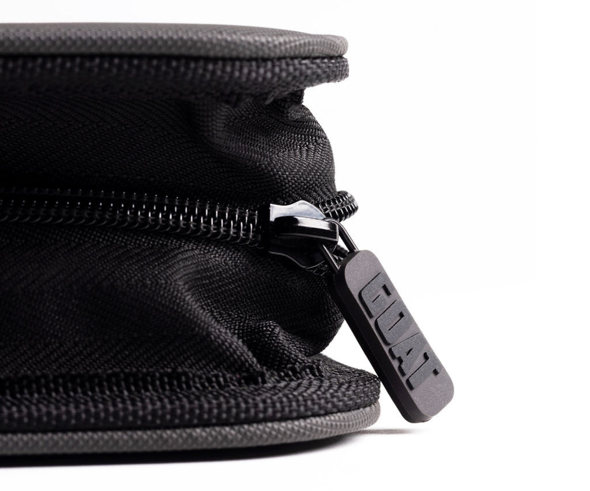 12-Pocket Toploader Zipper Binder – Holds 384 Toploaders – view 7