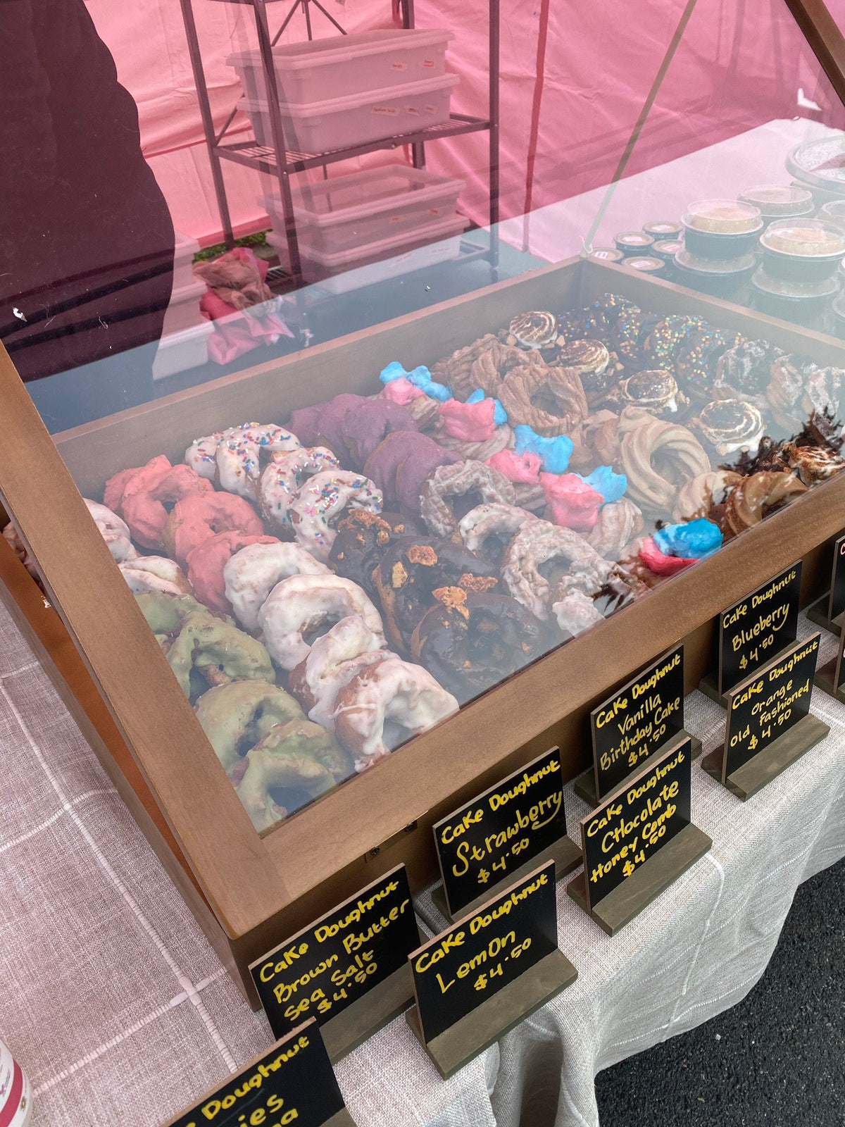 Portable Trade Show Card Display Case with Acrylic Guards – view 25